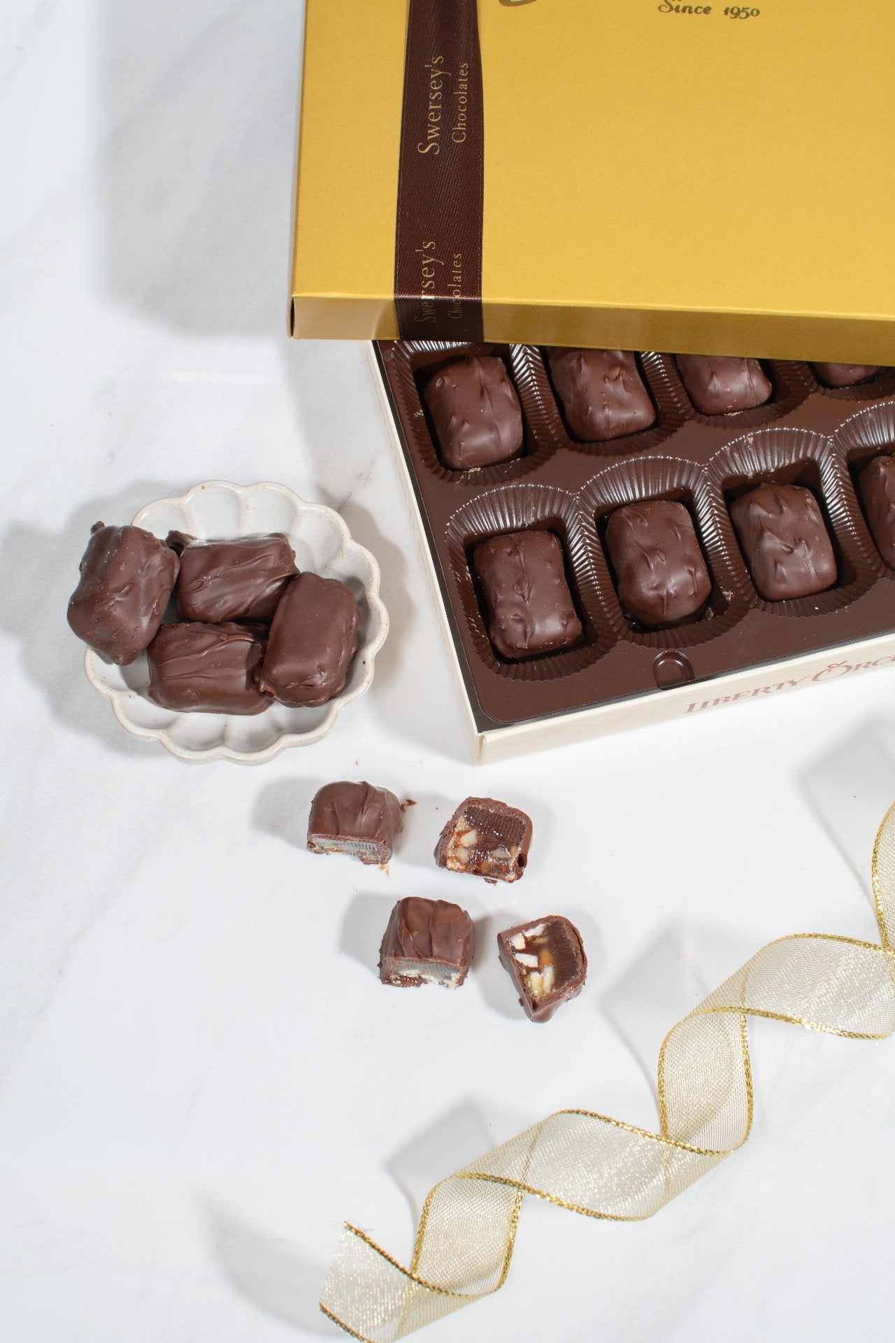 Luxe Chocolate Dipped Fruit Delights Gift Box 2