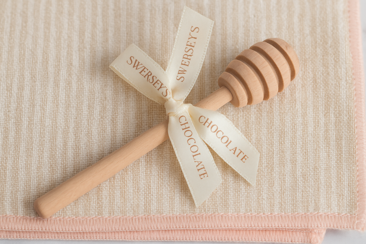 Rosh Hashanah Honey Jar Gift Set with Wooden Dipper 4