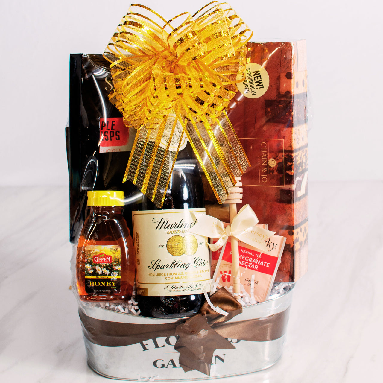 Sweet Rosh Hashanah Martinelli Gift Basket
