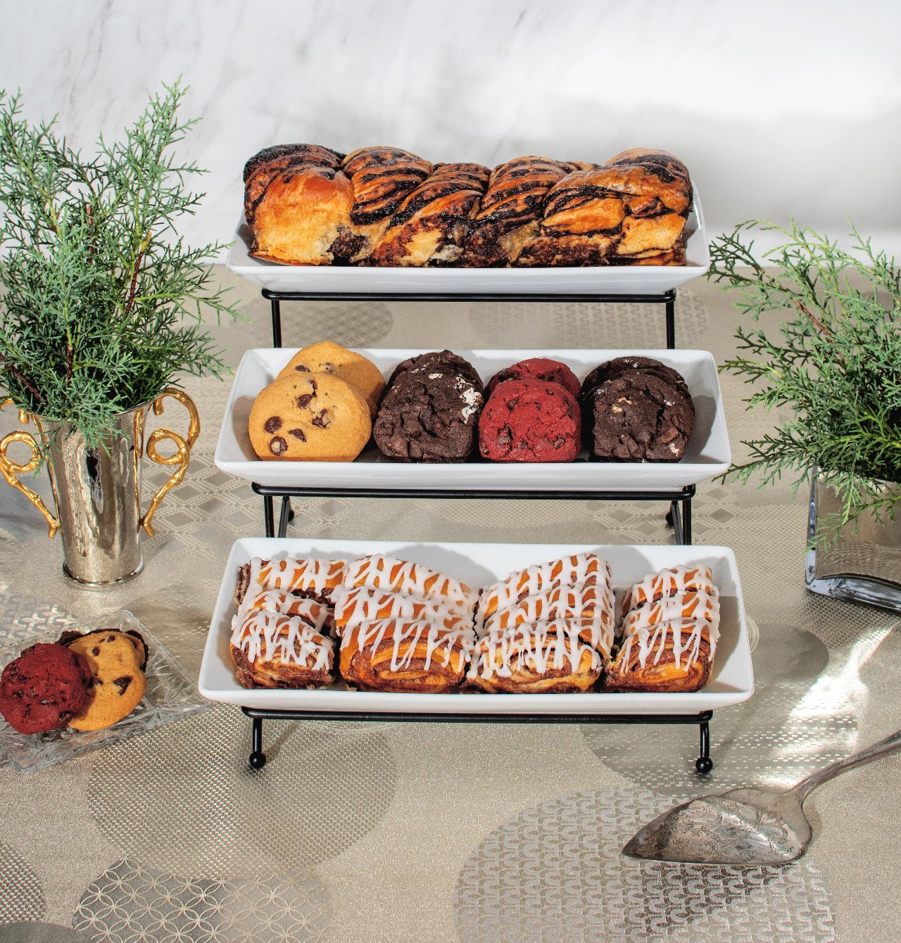 Luxe 3-Tiered Gourmet Bakery Gift Tray Set