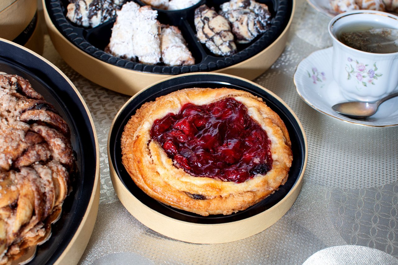 Gourmet Pastry 4-Tier Gold Round Gift Box 3