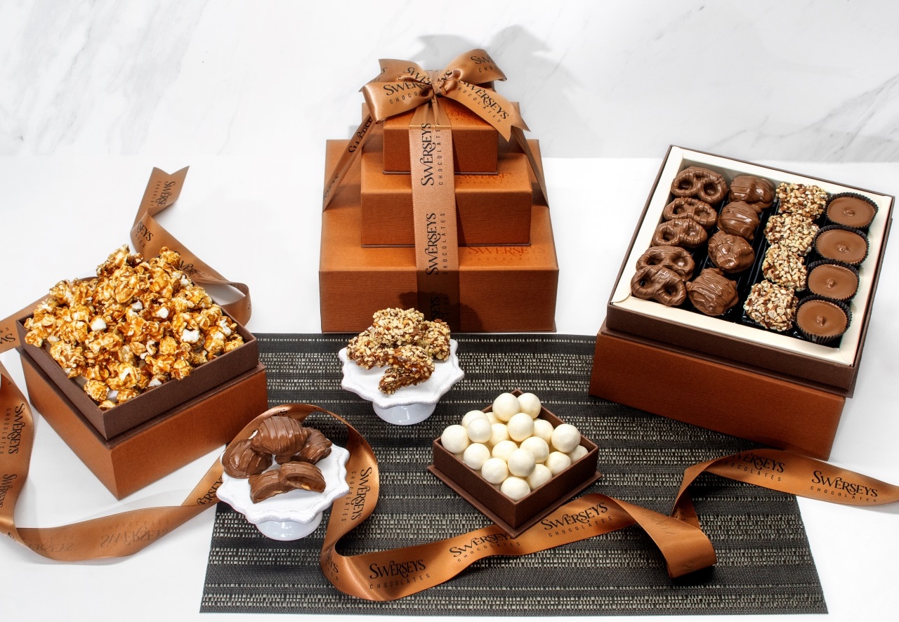 Designer Wood Large Chocolate Gift Box - Kosherline